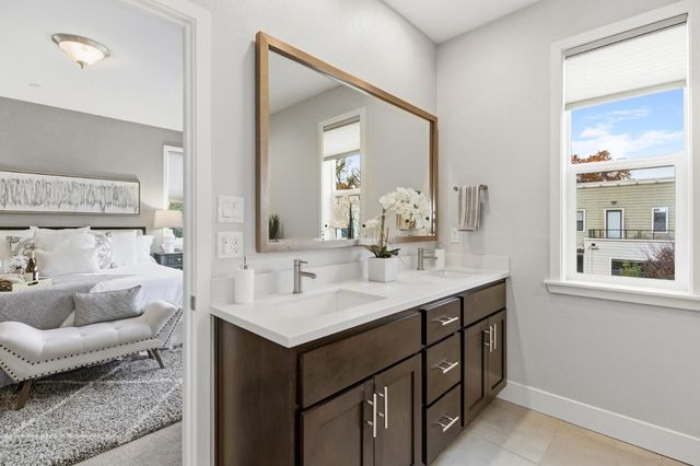 1019 Ice Cream Ln, Sacramento, CA 95814