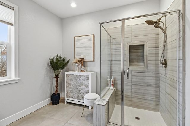 1019 Ice Cream Ln, Sacramento, CA 95814