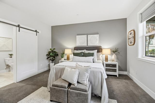 1019 Ice Cream Ln, Sacramento, CA 95814