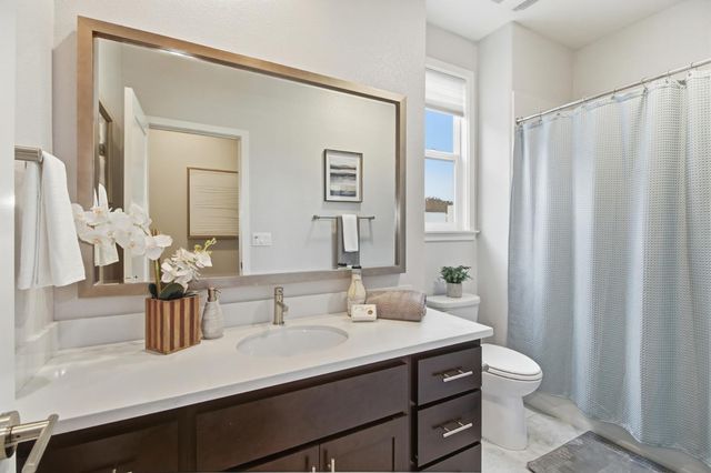 1019 Ice Cream Ln, Sacramento, CA 95814