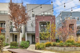 1019 Ice Cream Ln, Sacramento, CA 95814