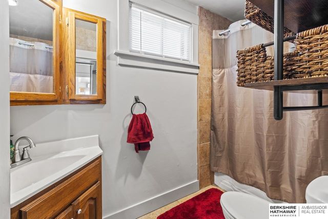 915 W Military Avenue, Fremont, NE 68025