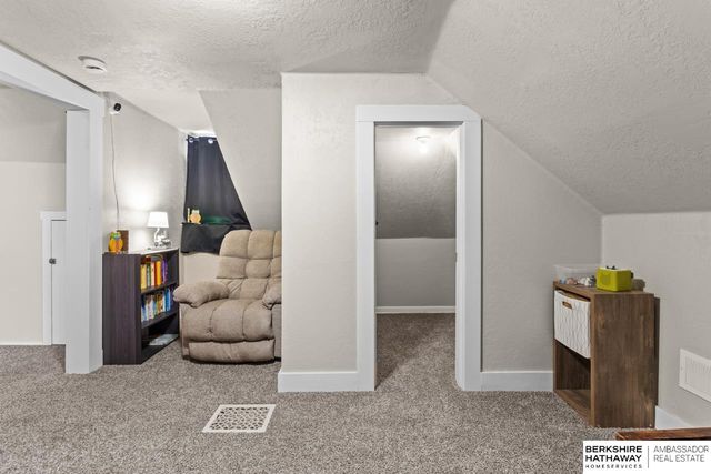 915 W Military Avenue, Fremont, NE 68025