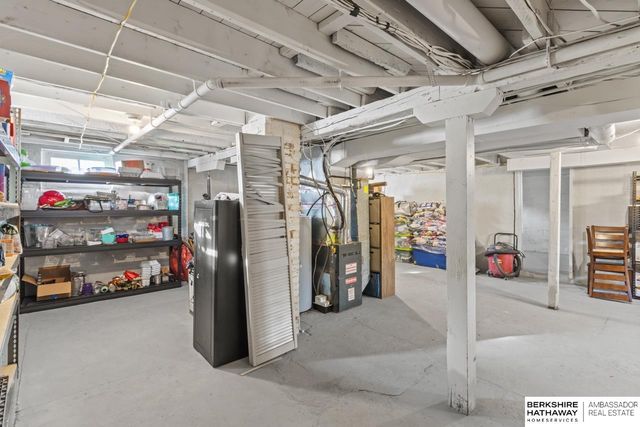 915 W Military Avenue, Fremont, NE 68025