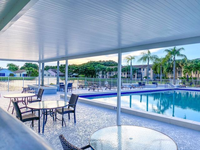 13791 ONEIDA Drive H3, Delray Beach, FL 33446