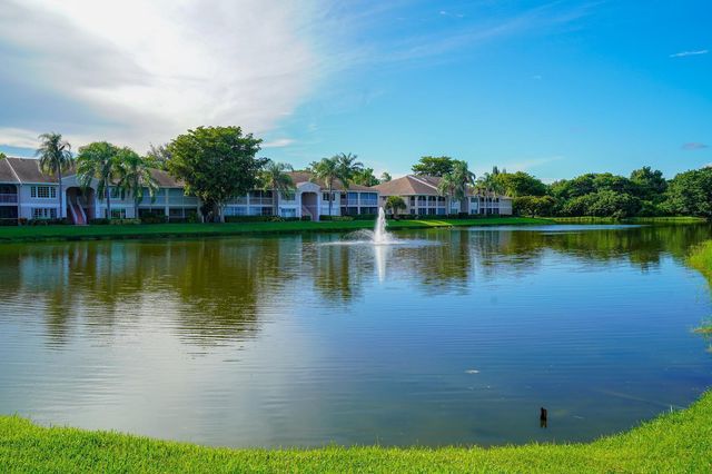 13791 ONEIDA Drive H3, Delray Beach, FL 33446