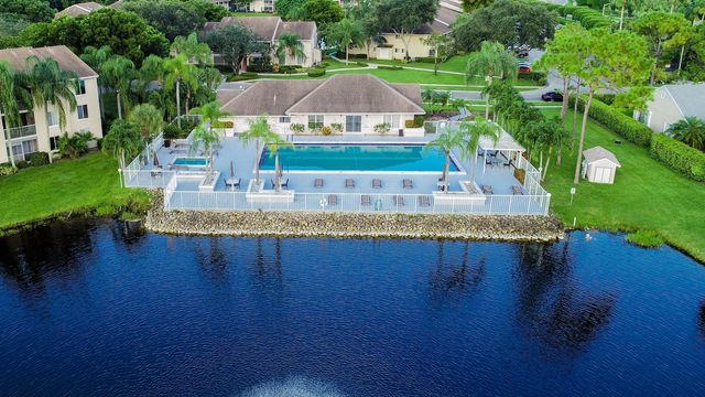 13791 ONEIDA Drive H3, Delray Beach, FL 33446