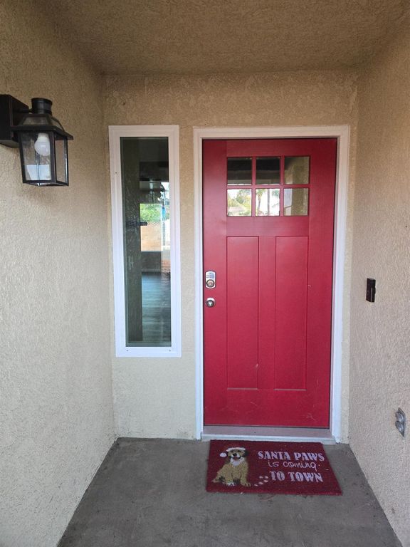 Image 8 of property listing at 1946 Calimyrna Avenue, Clovis, CA 93611