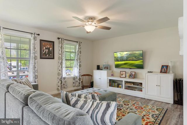 680 GRANT DR, Gettysburg, PA 17325