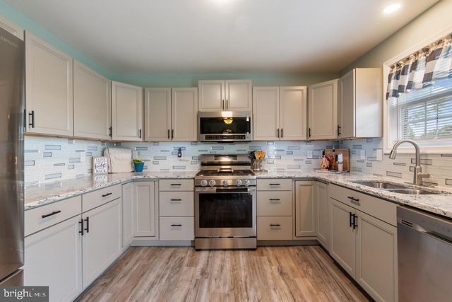 680 GRANT DR, Gettysburg, PA 17325