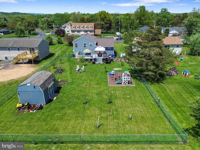 680 GRANT DR, Gettysburg, PA 17325