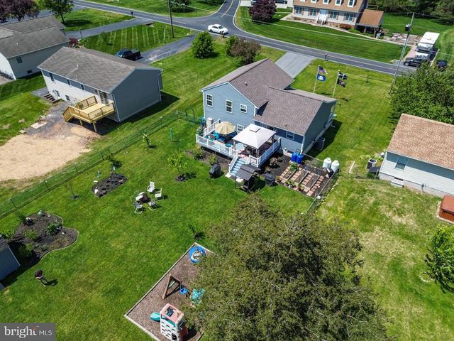 680 GRANT DR, Gettysburg, PA 17325
