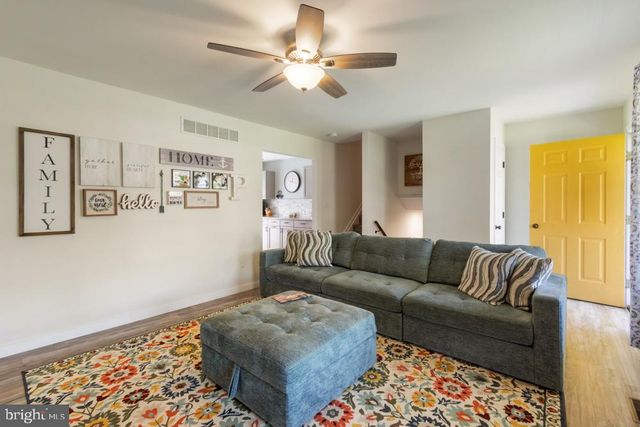 680 GRANT DR, Gettysburg, PA 17325