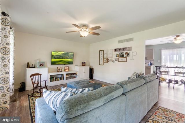 680 GRANT DR, Gettysburg, PA 17325