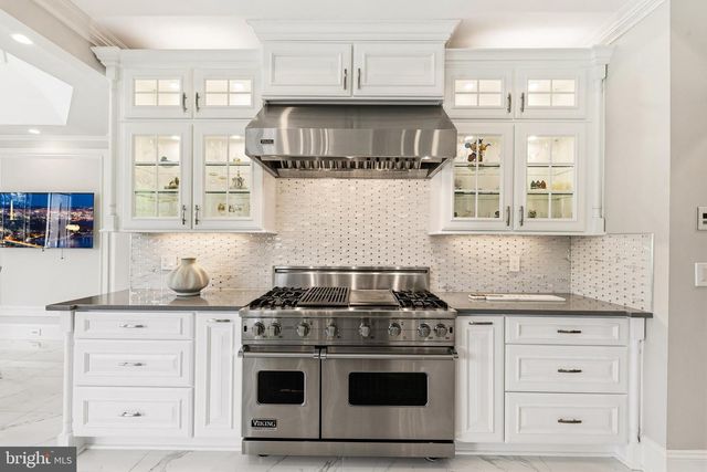11900 CENTURION WAY, Potomac, MD 20854