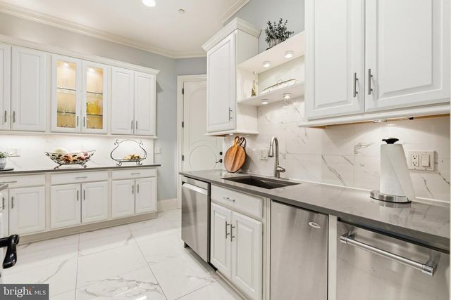 11900 CENTURION WAY, Potomac, MD 20854