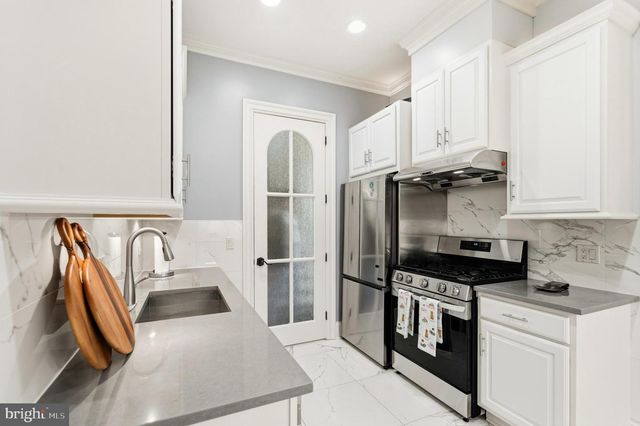 11900 CENTURION WAY, Potomac, MD 20854