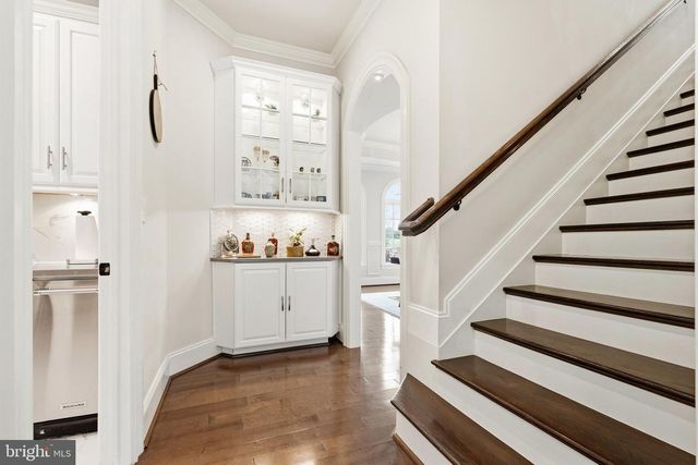11900 CENTURION WAY, Potomac, MD 20854