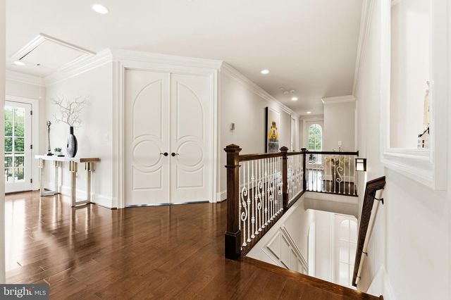 11900 CENTURION WAY, Potomac, MD 20854