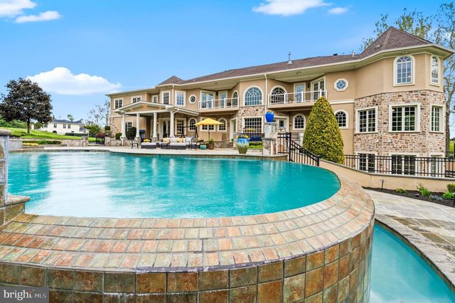11900 CENTURION WAY, Potomac, MD 20854
