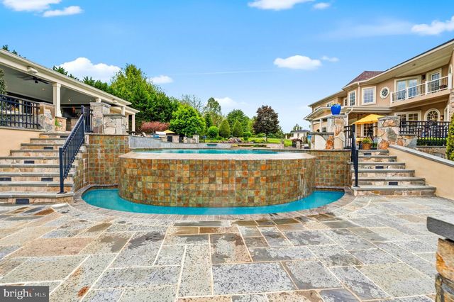 11900 CENTURION WAY, Potomac, MD 20854