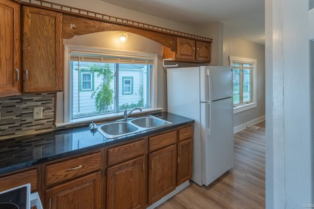 1235 Norton Street, Burton, MI 48529