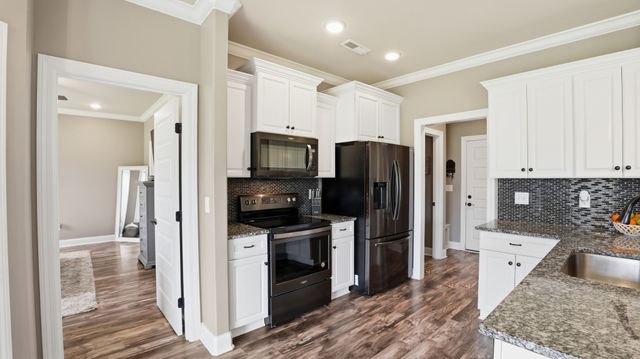 5006 Rainier Dr, Chapel Hill, TN 37034