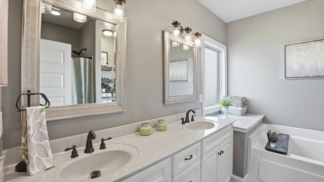 5006 Rainier Dr, Chapel Hill, TN 37034