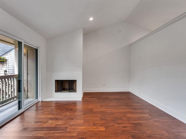 2829 Timmons Lane 204, Houston, TX 77027