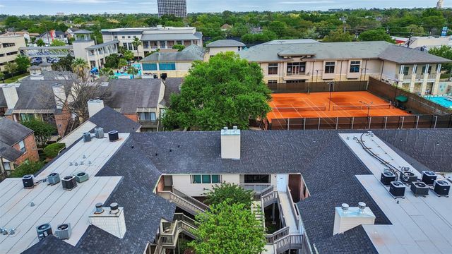 2829 Timmons Lane 204, Houston, TX 77027