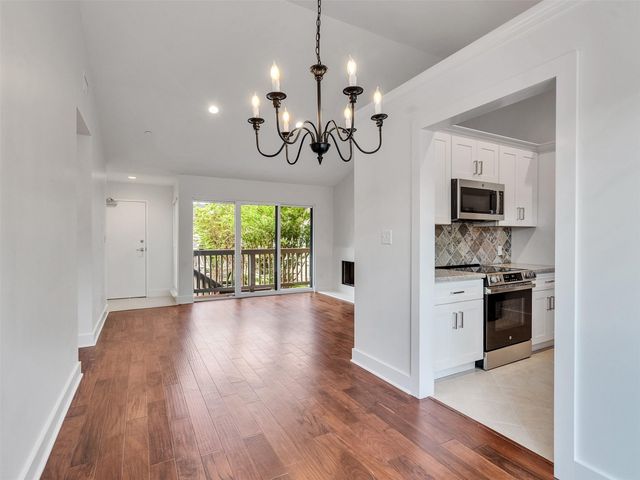 2829 Timmons Lane 204, Houston, TX 77027