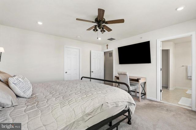 441 TALL OAKS DR, Warminster, PA 18974