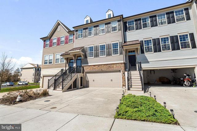 441 TALL OAKS DR, Warminster, PA 18974