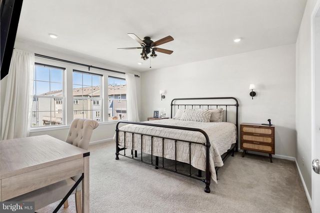 441 TALL OAKS DR, Warminster, PA 18974