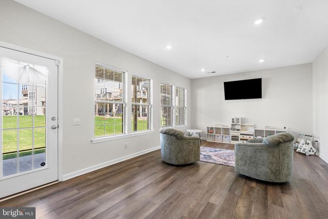 441 TALL OAKS DR, Warminster, PA 18974