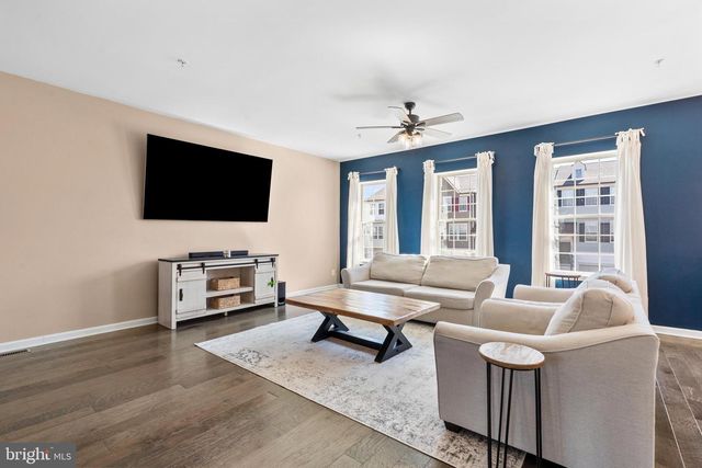 441 TALL OAKS DR, Warminster, PA 18974