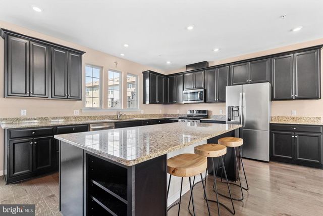 441 TALL OAKS DR, Warminster, PA 18974