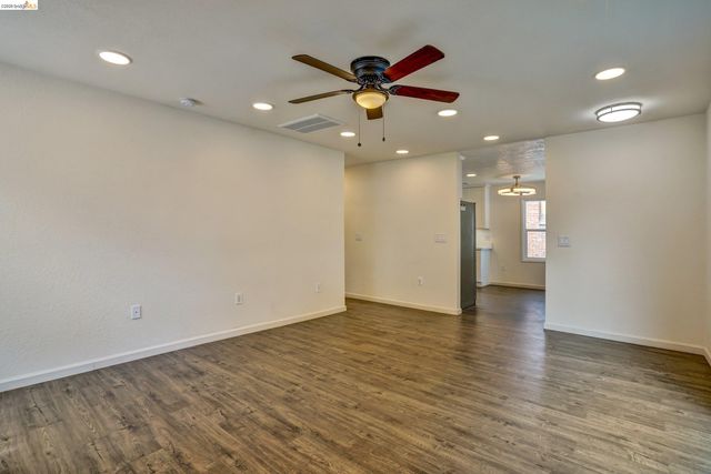 207 Bergedo, Oakland, CA 94603