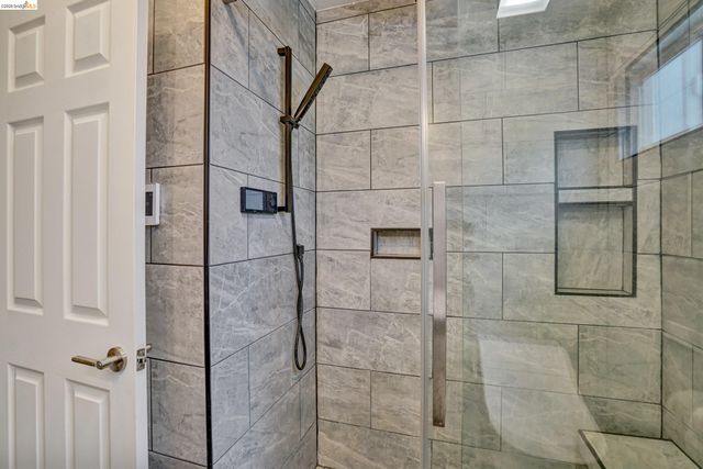 207 Bergedo, Oakland, CA 94603
