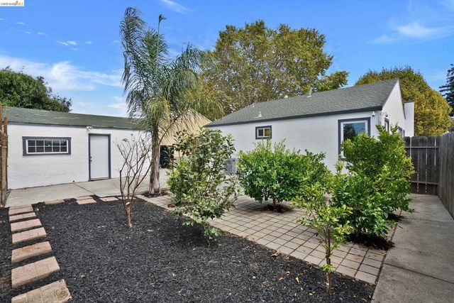 207 Bergedo, Oakland, CA 94603