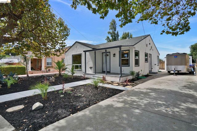 207 Bergedo, Oakland, CA 94603