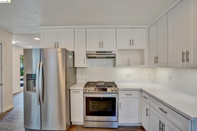 207 Bergedo, Oakland, CA 94603