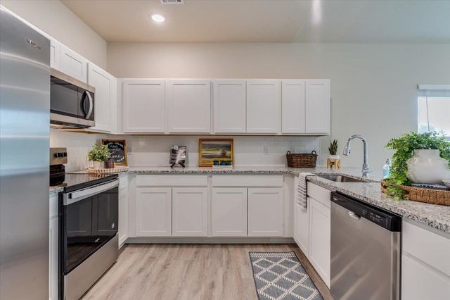 1799 W Redbud Lane, Goddard, KS 67052