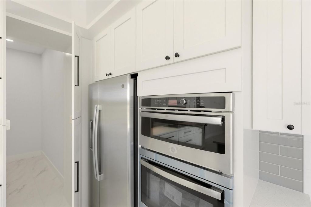 Image 15 of property listing at 17 LONG MEADOW ROAD, Rotonda West, FL 33947