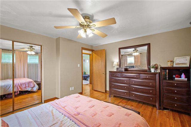 410 Hi Tor Dr, Pleasant Hills, PA 15236