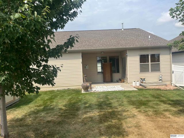 13009 S 49th Street, Papillion, NE 68133