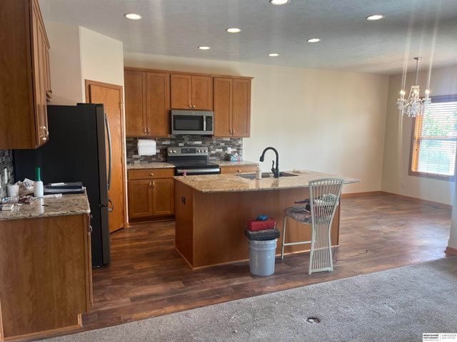 13009 S 49th Street, Papillion, NE 68133