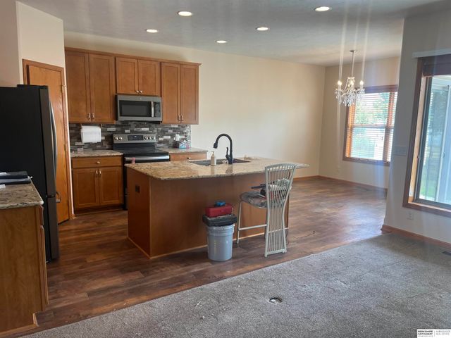 13009 S 49th Street, Papillion, NE 68133