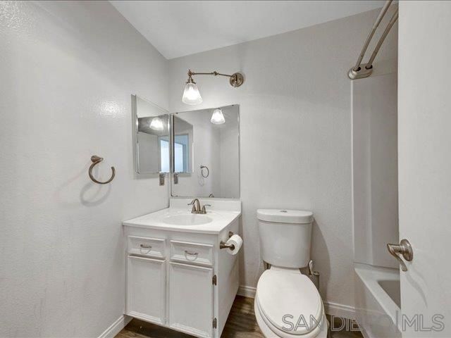 1124 Eureka St. 16, San Diego, CA 92110