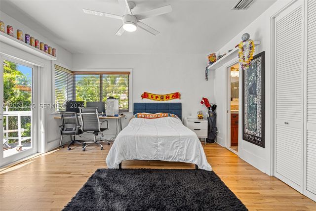 7970 Hawthorne Ave, Miami Beach, FL 33141